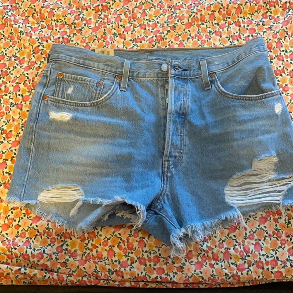 Brand new Levi’s high waisted Levi’s shorts